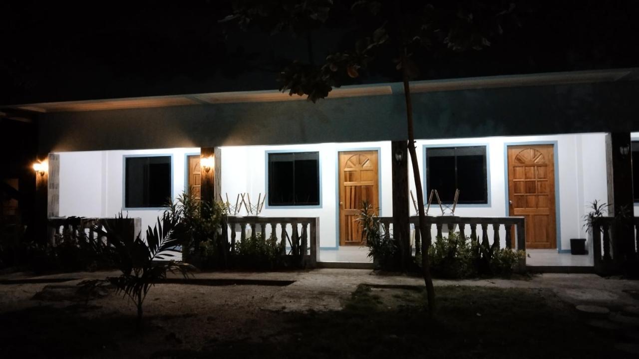 Elen Inn - Malapascua Island Fan Room #2 Buitenkant foto
