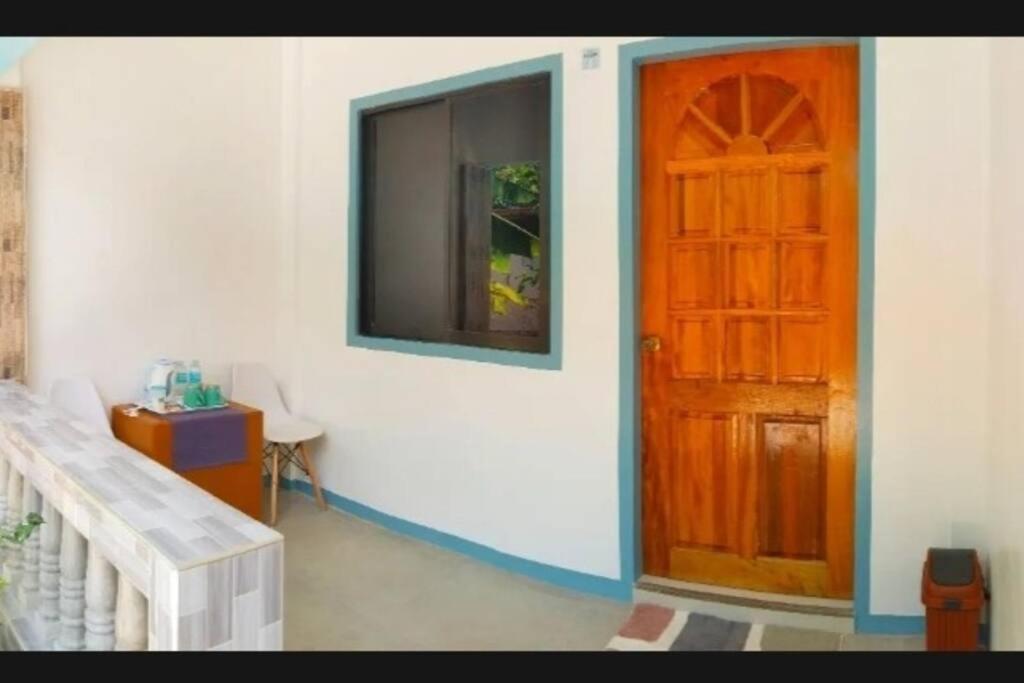 Elen Inn - Malapascua Island Fan Room #2 Buitenkant foto